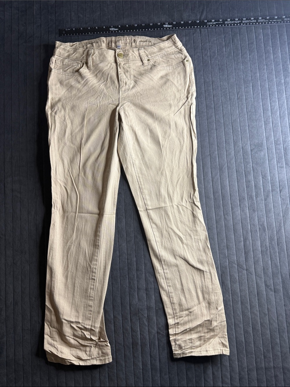Jennifer Lopez Men's Slim Khaki Chinos - Light Tan 95